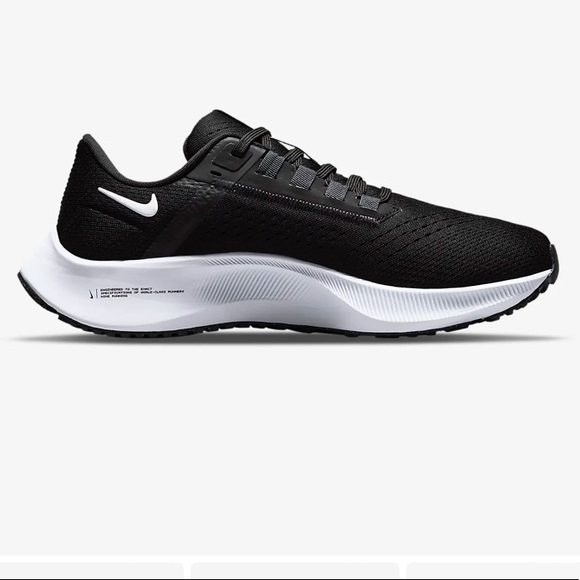 Nike Shoes - Like new NIKE Air Zoom Pegasus 37 Running Shoe 9